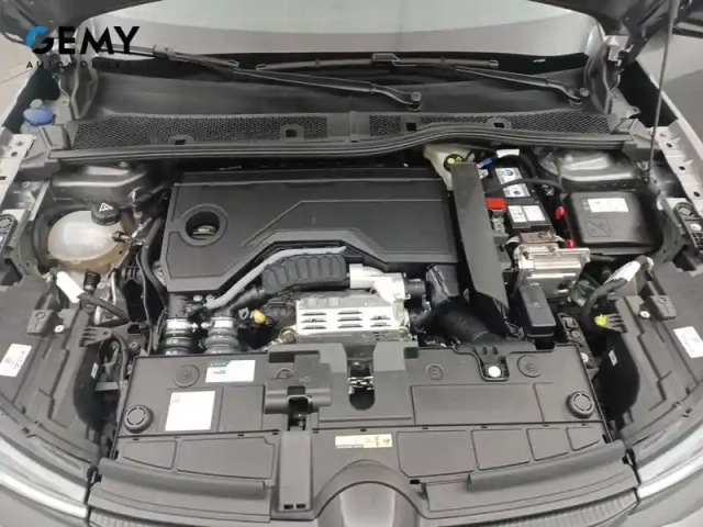 Citroën C4 hybride 145 ch e-dcs6 — photo 12