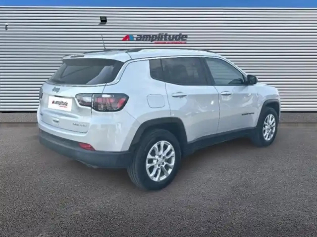 Jeep Compass 1.3 turbo t4 190ch phev 4xe limited at6 eawd — photo 5