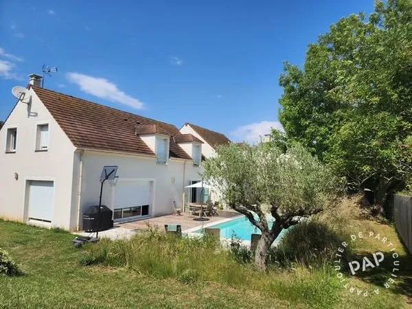 Maison 9 pièces 240 m²
