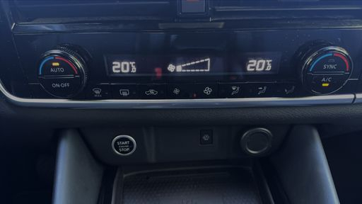Nissan Qashqai 1.3 DIG-T 158 MHEV X-Tronic - Tekna – 2021 – 59725 km – Hybride essence – Boîte Automatique — photo 30