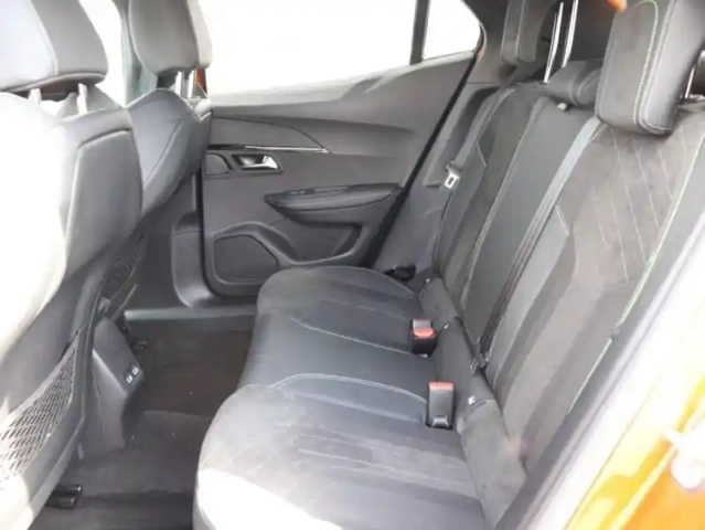 Peugeot 2008 1.2 puretech 130ch s&amp;s gt pack eat8 — photo 12