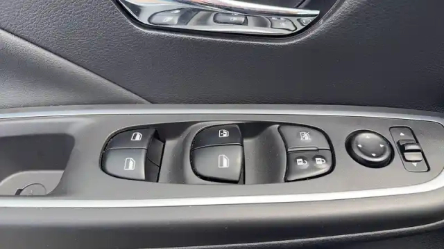 Nissan Micra ig-t 92 — photo 18