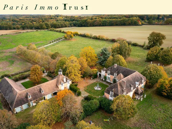Maison 13 pièces 700 m²