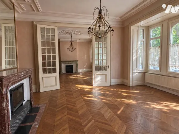Appartement 4 pièces 176 m²
