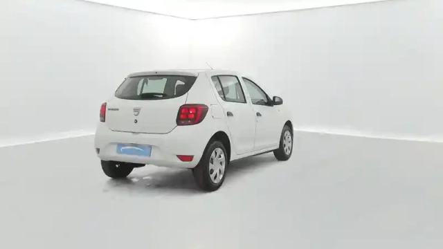 Dacia Sandero sce 75 — photo 34