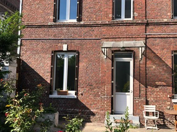 Chambres à louer dans grande maison meublée avec jardin en colocation dans le centre ouest de Rouen 
