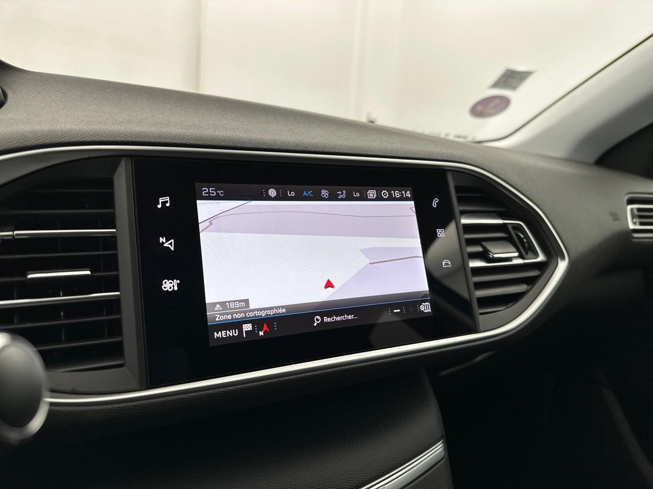 Peugeot 308 puretech 130ch s&s eat8 allure pack — photo 10