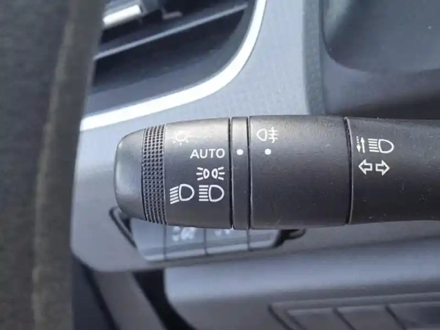 Renault Kangoo grand confort - blue dci 95 4 portes (juil. 2022) (co2 138) — photo 9