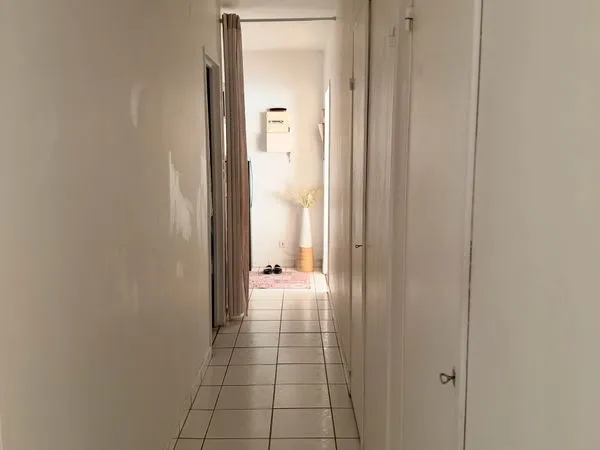Apparemment