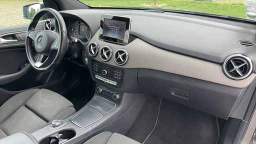 Mercedes Classe B 180 122 7G-DCT - Inspiration – 2018 – 89870 km – Essence – Boîte Automatique — photo 19