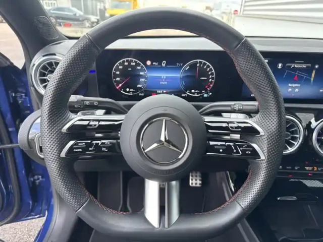 Mercedes Classe A 250 e hybrid eq amg line — photo 20