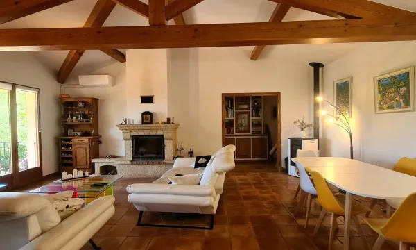 Maison 5 pièces 144 m²