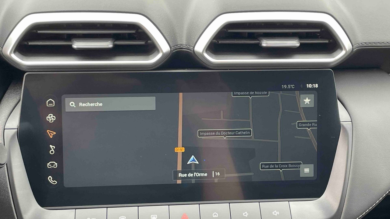 MG ZS 1.5 L Hybrid+ 197 ch — photo 14