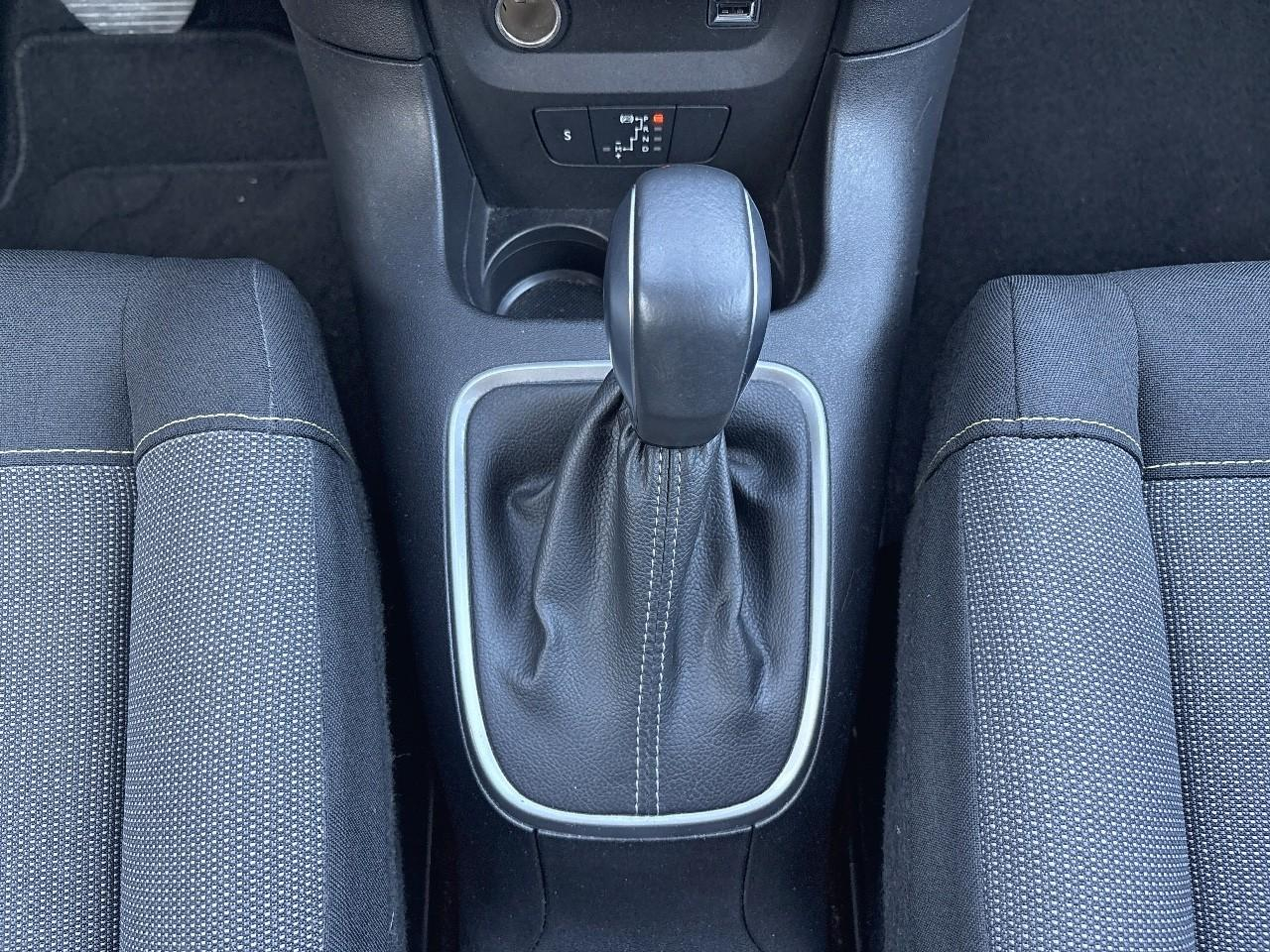 Citroën C3 1.2 puretech 110ch s&s shine eat6 — photo 18