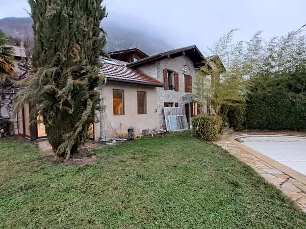 Maison 5 pièces 147 m²