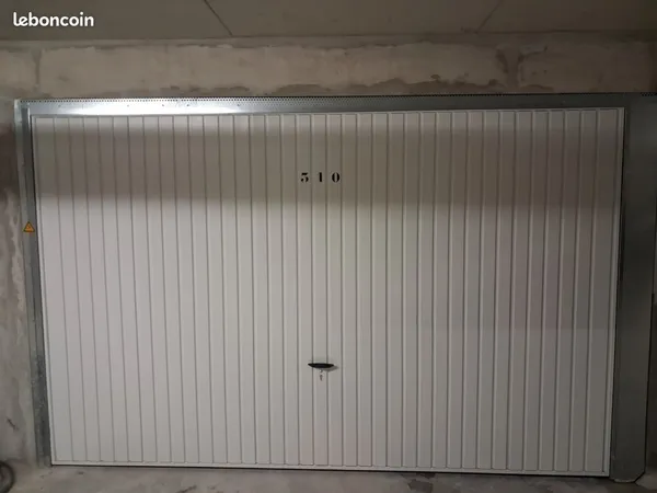 Box en L PMR de 27 m2 avec portail électrique