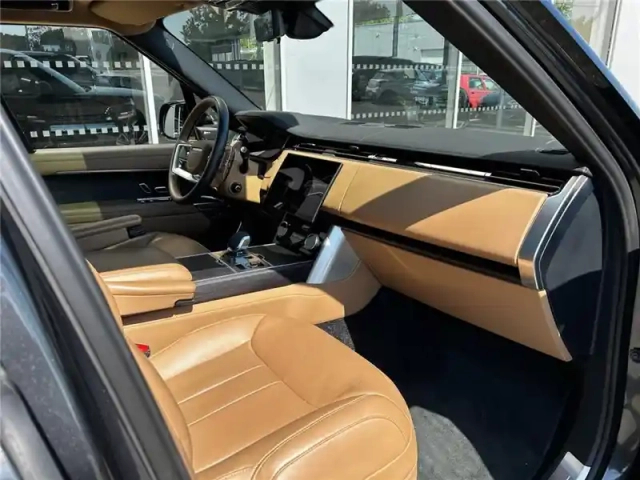 Land Rover Range Rover swb p510e phev awd — photo 34