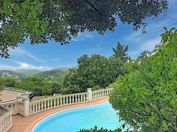 Maison 5 pièces 150 m²