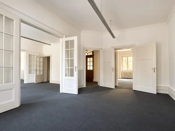 Bureaux 6 pièces 195 m²