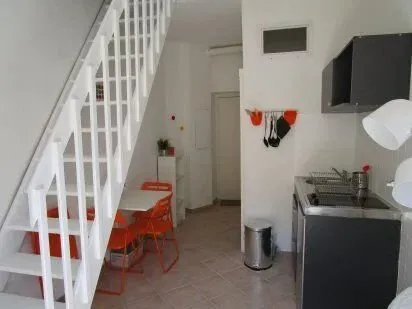 2P Duplex dernier étage centre ville bord de Mer