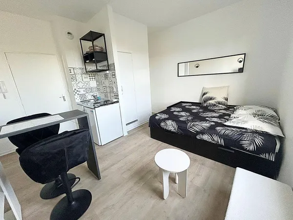 Studio meublé 18 m² devant Hôpital du Mans
