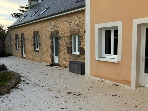 Longère 198 m² - 6 chambres - Terrain 2 500 m² - DPE C