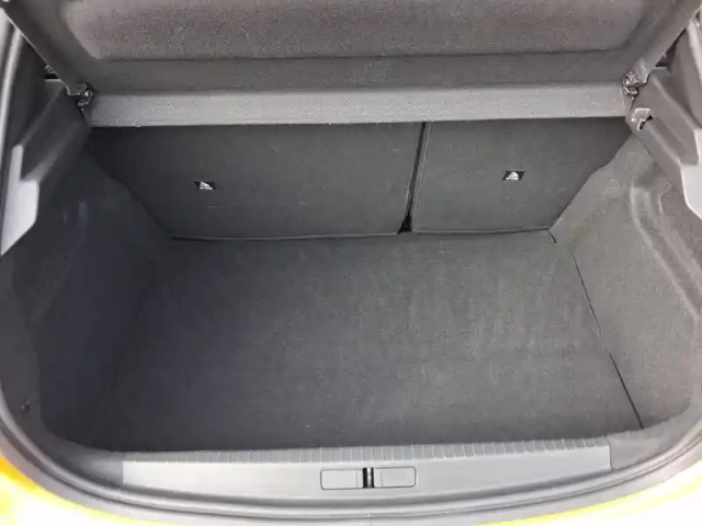 Peugeot 208 puretech 100 s&amp;s eat8 — photo 20