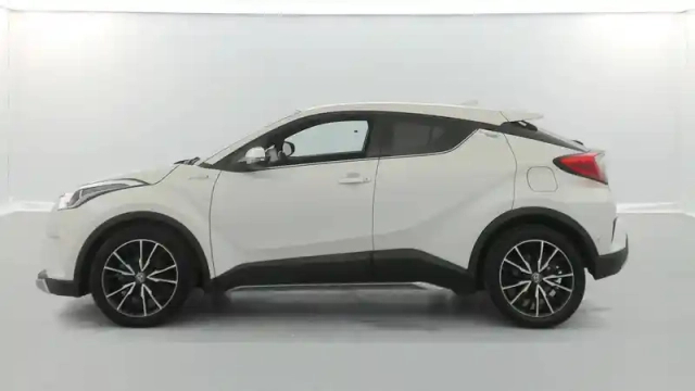 Toyota C-Hr pro hybride 122h — photo 32