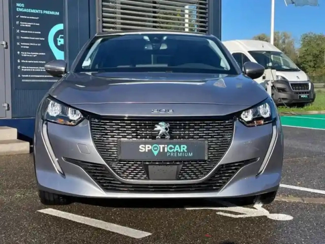 Peugeot 208 e- 136ch allure — photo 1