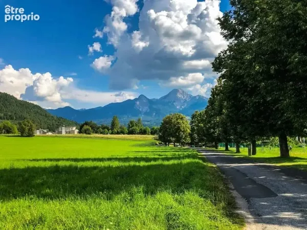 Terrain 595 m²
