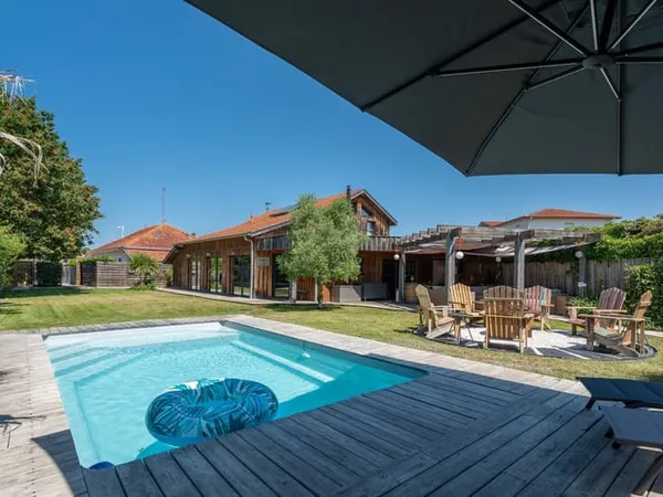 Maison 6 pièces 195 m²