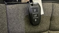 Citroen C5 Aircross Hybrid 225ch C-Series e-EAT8 — photo 16