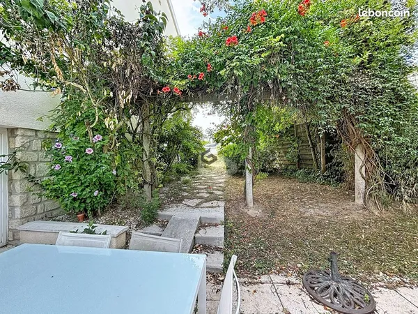 Maison 5 pièces 85 m²