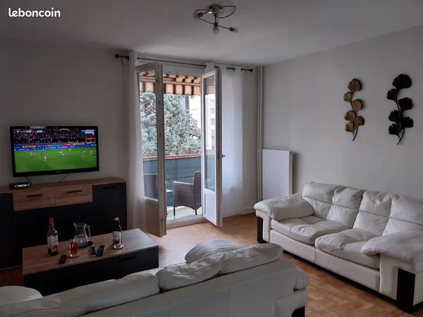 Appartement T3 en location meublée, Montélimar centre, parking privé, cave privée, supermarché à pro