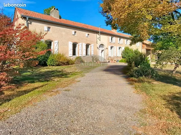 Maison 8 pièces 281 m²