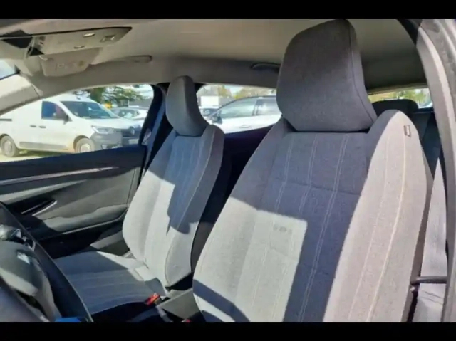 Renault Megane e-tech electric ev60 220ch equilibre super charge — photo 14