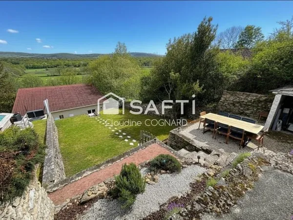 À 5 min de Cluny  Maison individuelle et terrain clos à Lournand