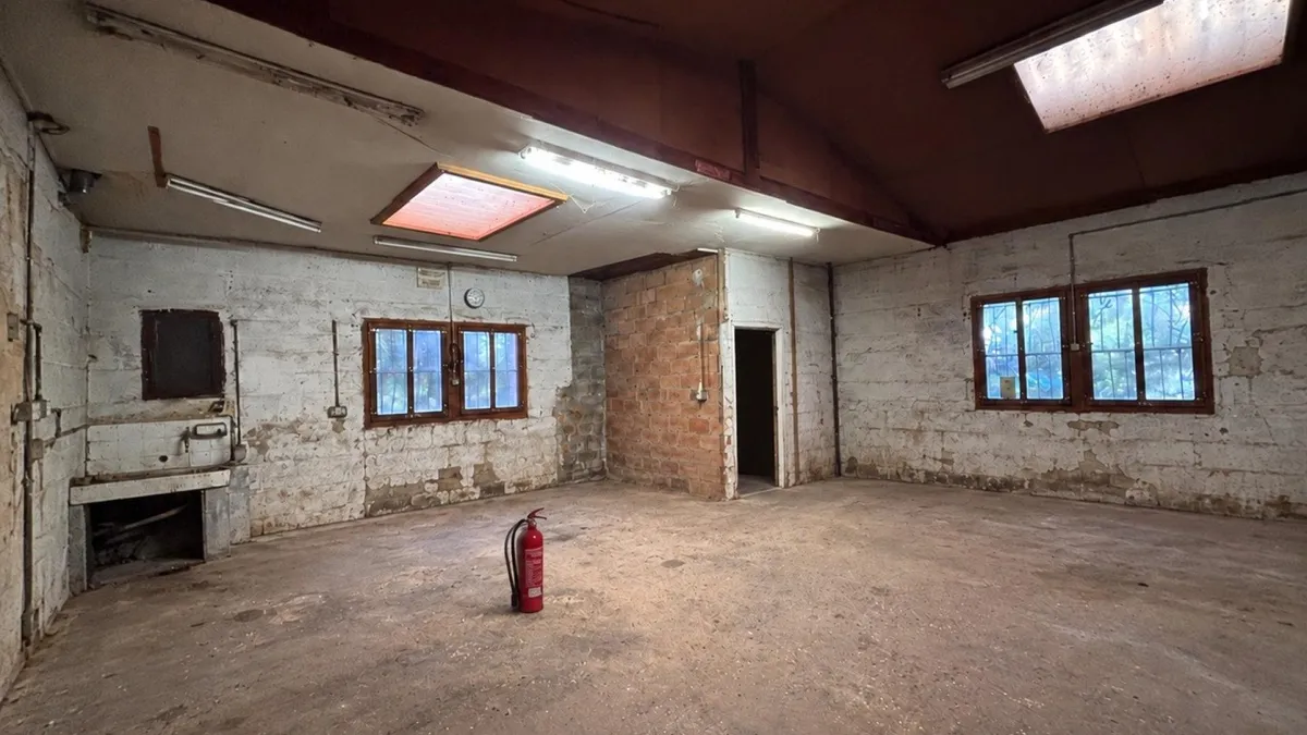 Photo 3