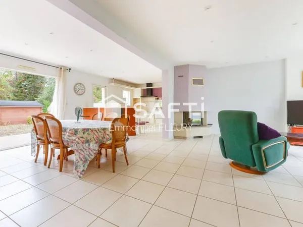 Maison 6 pièces 165 m²