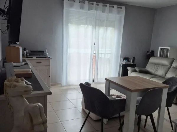 Appartement 2 pièces de 48 m² avec ascenseur, parking sécurisé