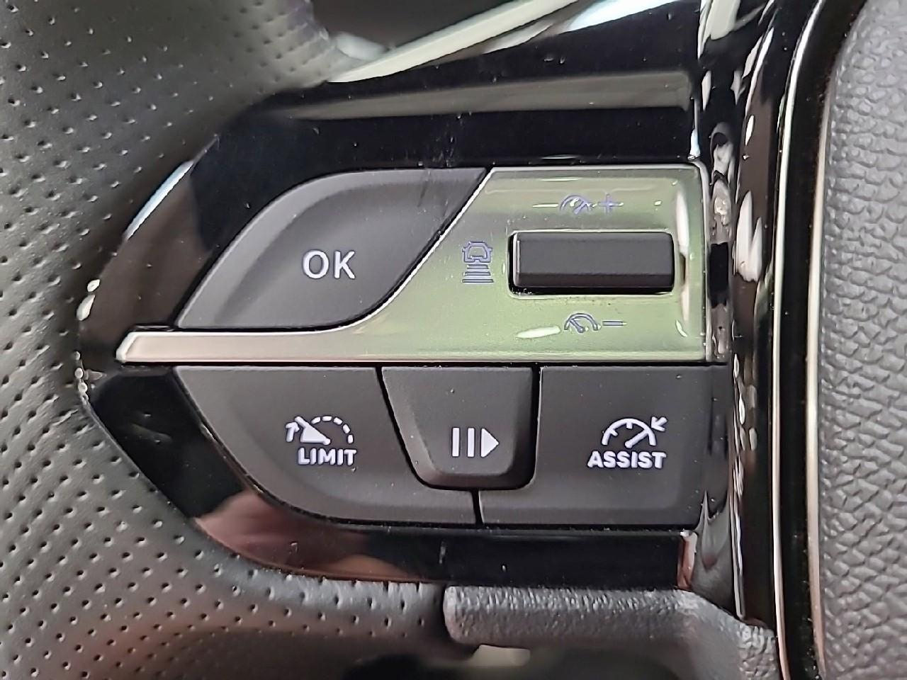 Peugeot 408 hybrid 136 e-dcs6 gt — photo 22