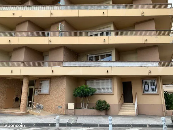 Appartement T2 - 52m² - Rez-de-jardin, entrée indépendante - Toulon (Pont du Las)