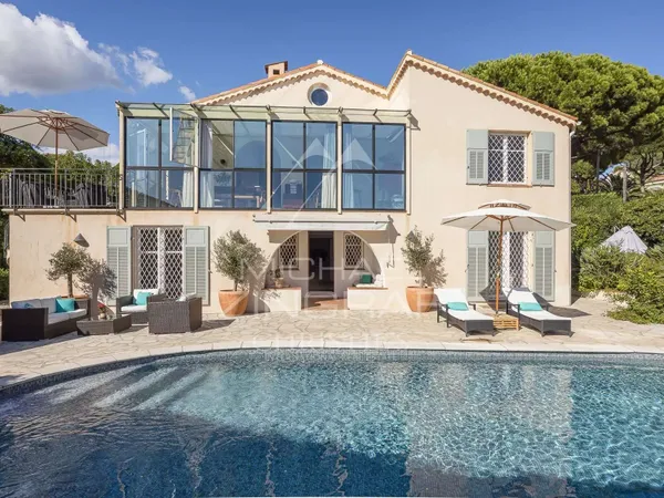 Maison 6 pièces 260 m²