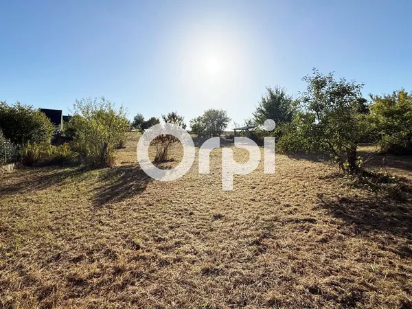 Terrain 2500 m²