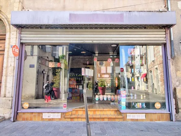 Local commercial à vendre à Agen - 3 pièces, 49.80 m²