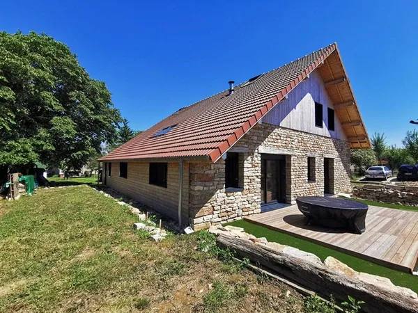 Maison 7 pièces 200 m²