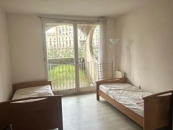 Chambre à louer 5 minuties RER Noisy le Grand Mont d'Est