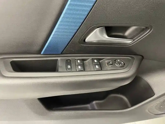 Citroën C4 e- 136 ch automatique — photo 32