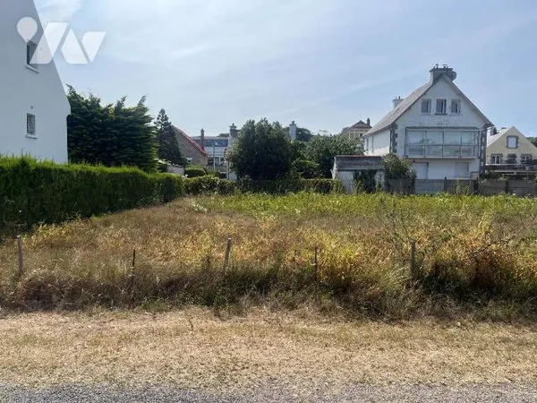 Terrain 328 m²
