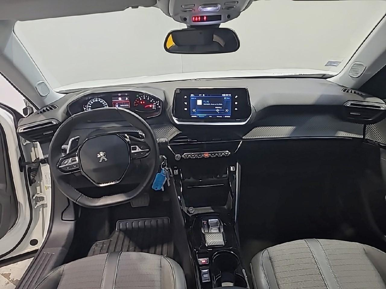 Peugeot 2008 puretech 130 s&s eat8 allure — photo 12
